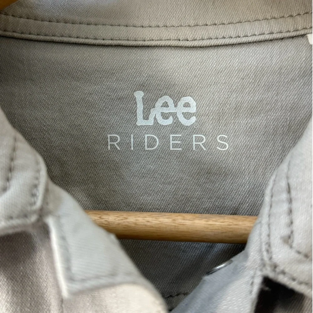 Lee Riders Women’s Cream Denim Stretch Jacket! Small! - Picture 7 of 16
